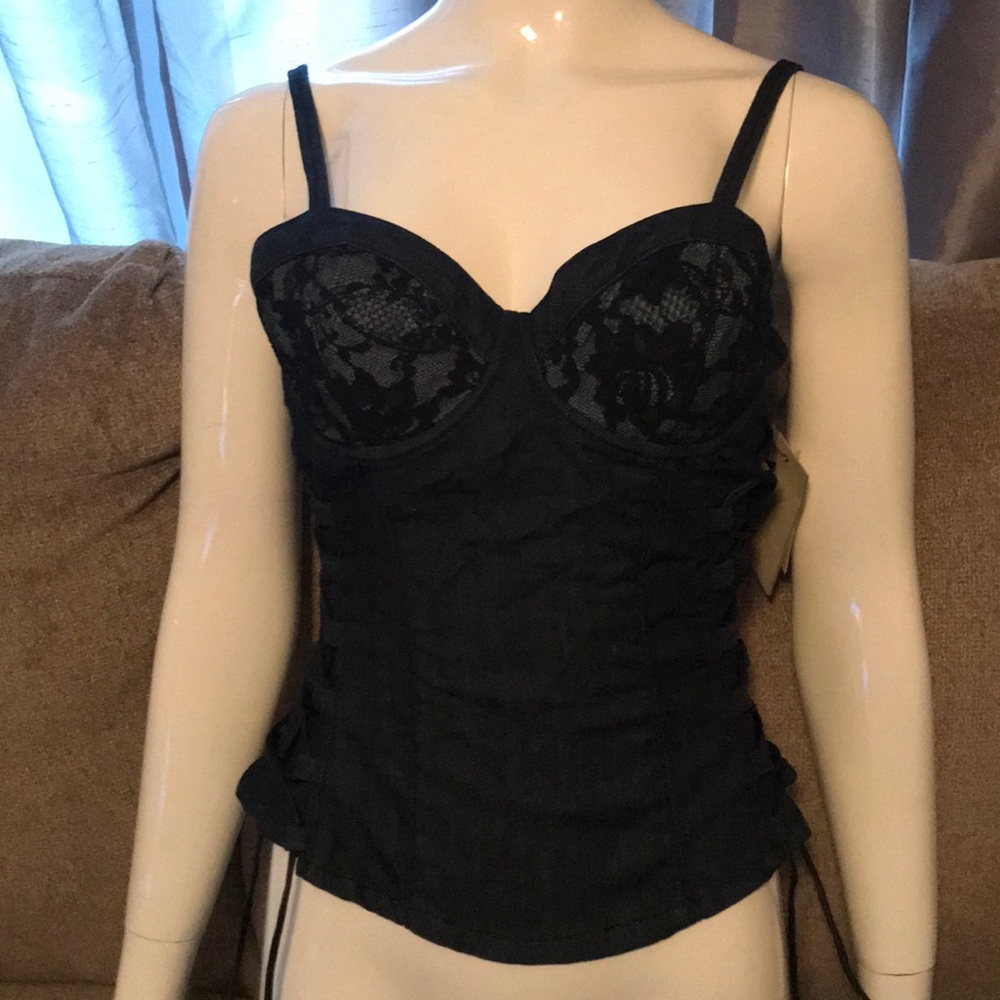 Guess top